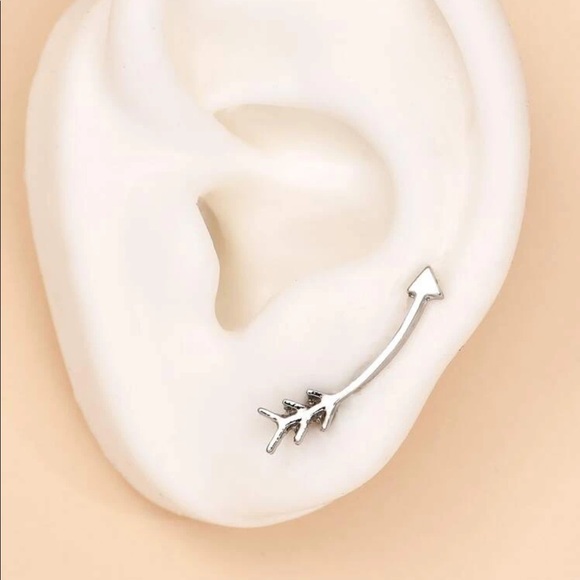 New arrow design earrings - Picture 3 of 3